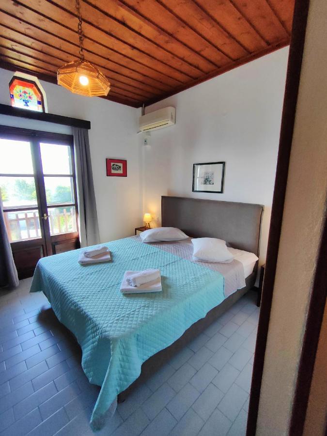 Hotel Vrionis Áyios Dhimítrios Dış mekan fotoğraf