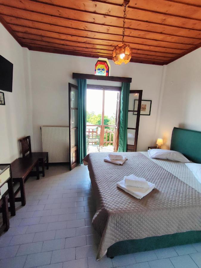 Hotel Vrionis Áyios Dhimítrios Dış mekan fotoğraf