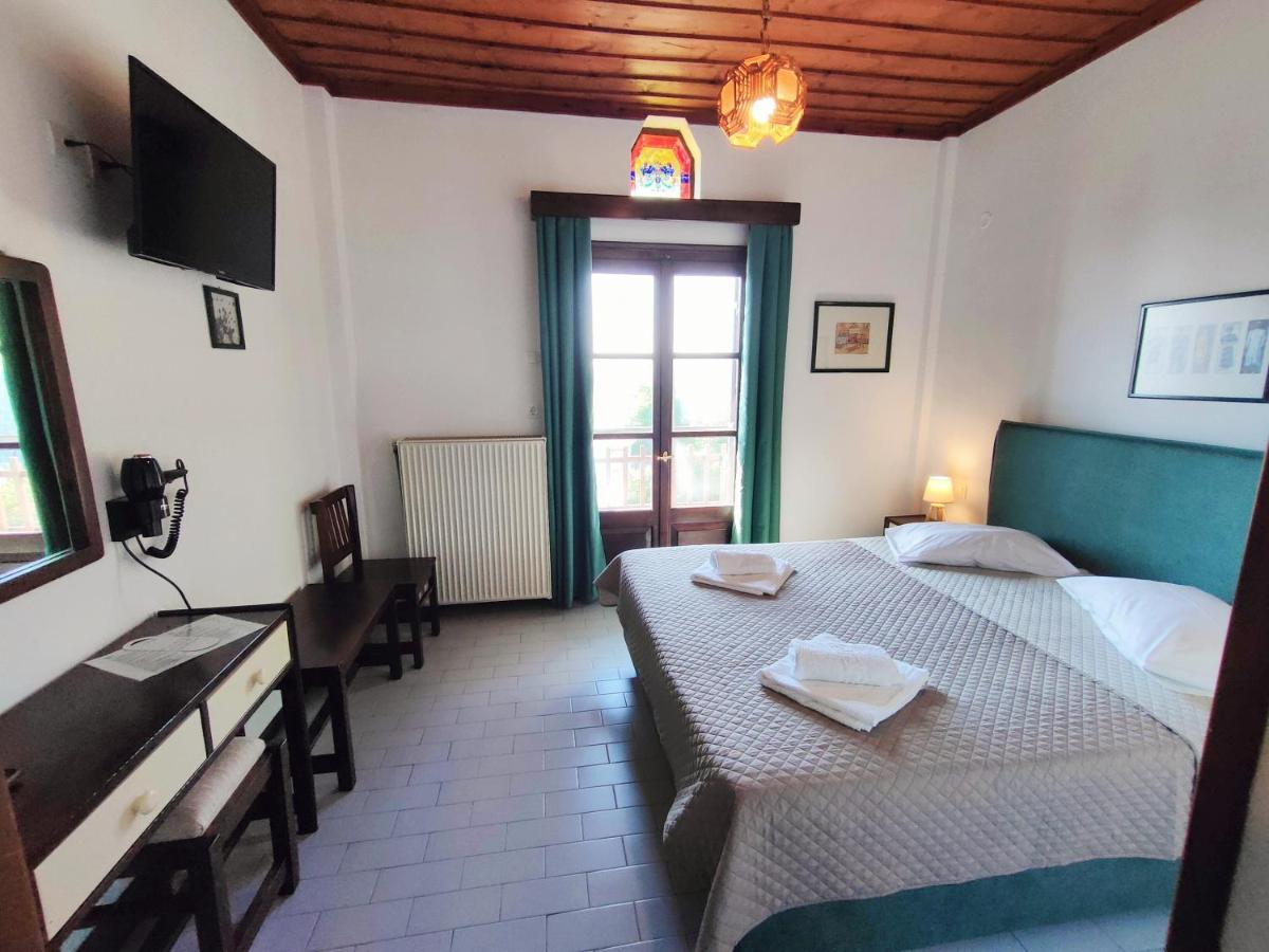Hotel Vrionis Áyios Dhimítrios Dış mekan fotoğraf