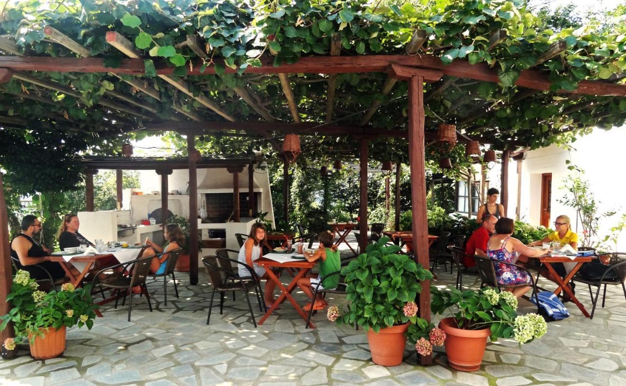 Hotel Vrionis Áyios Dhimítrios Dış mekan fotoğraf